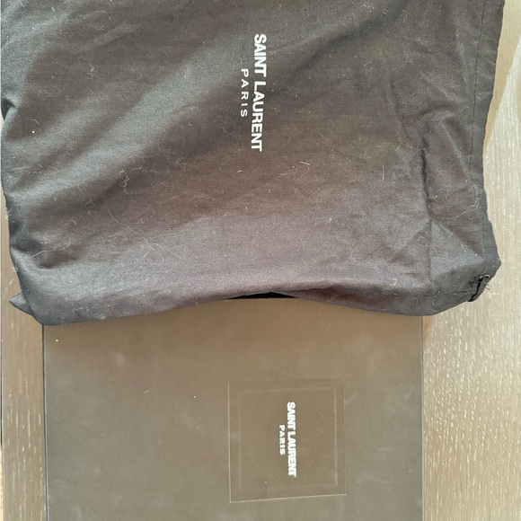 YSL caviar flap bag - Picture 4 of 5